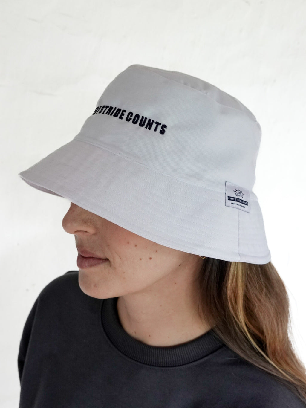 BUCKET HAT